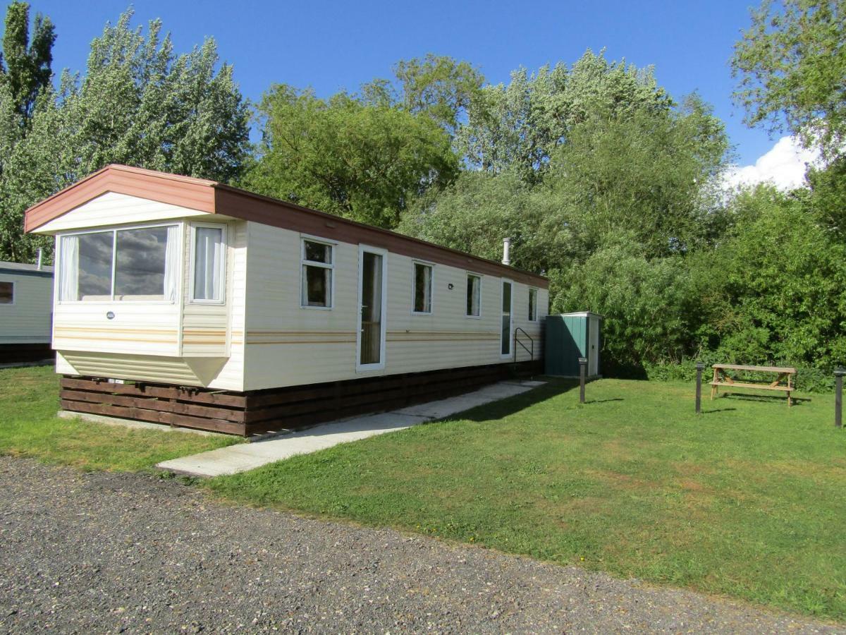 Fenlake Holiday Accommodation Metheringham 외부 사진