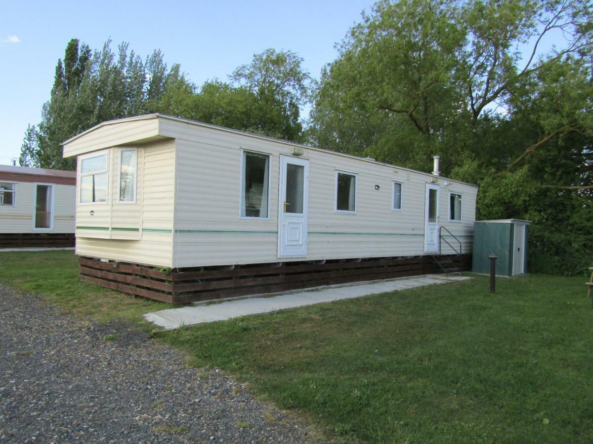 Fenlake Holiday Accommodation Metheringham 외부 사진